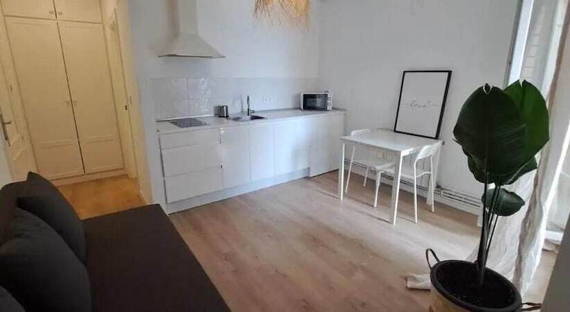 Apartamentos La Arena