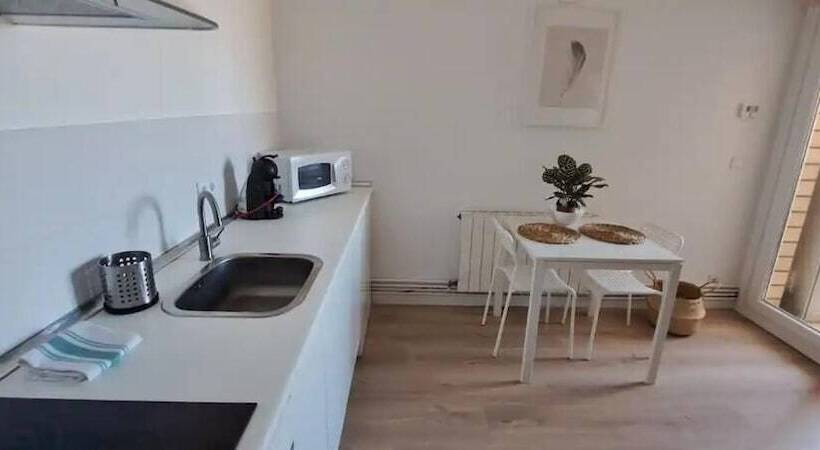 Apartamentos La Arena