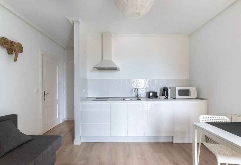 Apartamentos La Arena