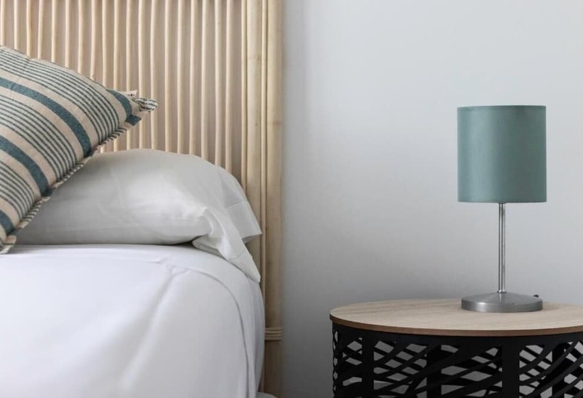 Apartamentos La Arena