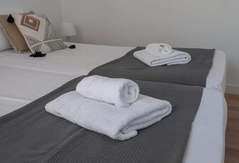 Apartamentos La Arena