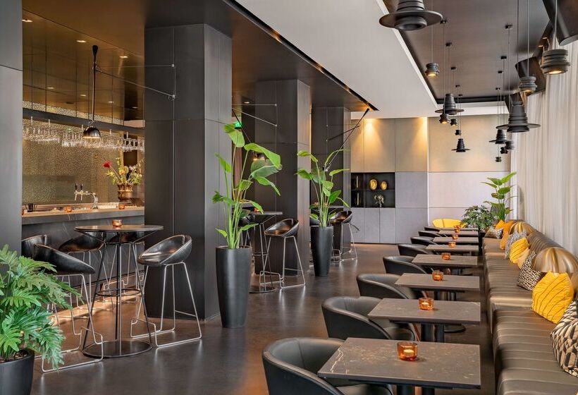 Art Otel Amsterdam, Powered By Radisson Hotels