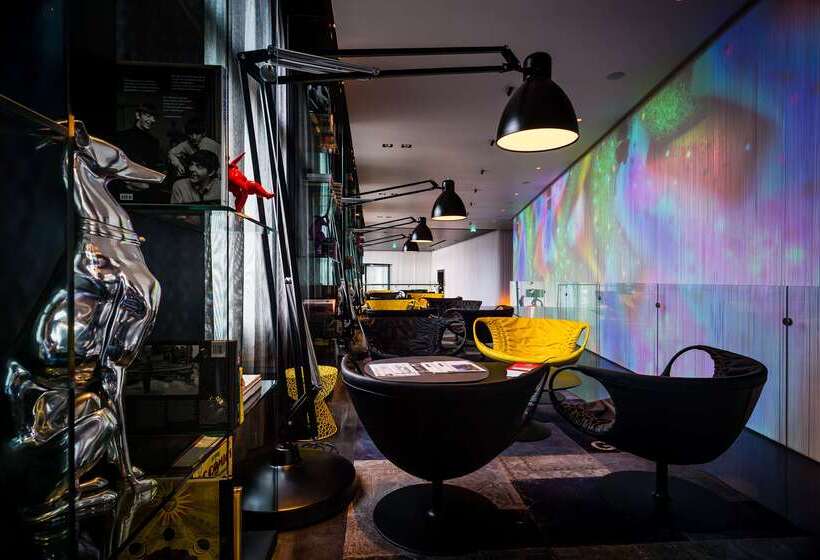Art Otel Amsterdam, Powered By Radisson Hotels