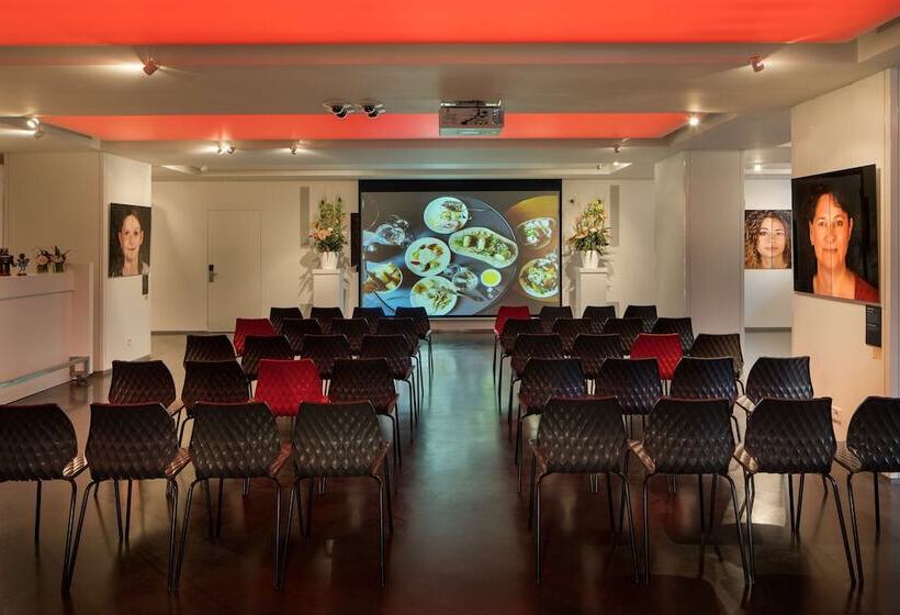 Art Otel Amsterdam, Powered By Radisson Hotels