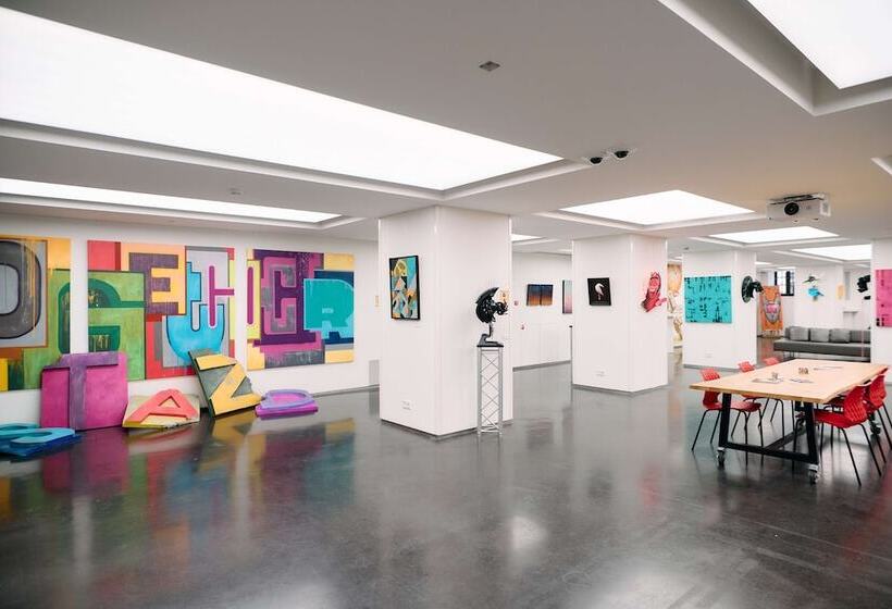 Art Otel Amsterdam, Powered By Radisson Hotels