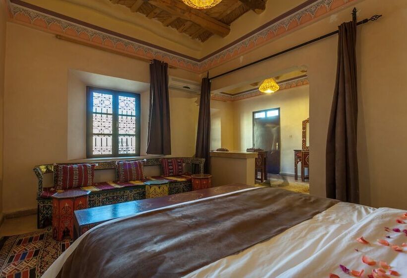 تختخواب و صبحانه Kasbah Tizzarouine