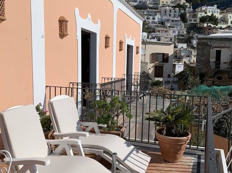 تختخواب و صبحانه Villa Principe Giovanni