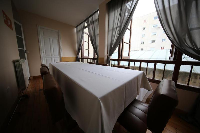 פונדק Alda Centro Leon