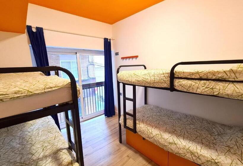 مسافرخانه Arc House Gracia