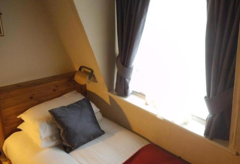 فندق فئة نجمة واحدة Arran House