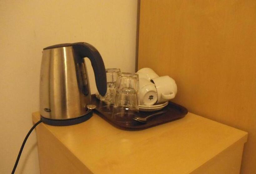 فندق فئة نجمة واحدة Arran House