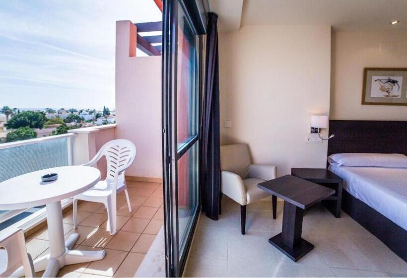 Отель Adaria Vera