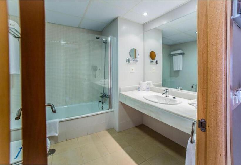 Отель Adaria Vera