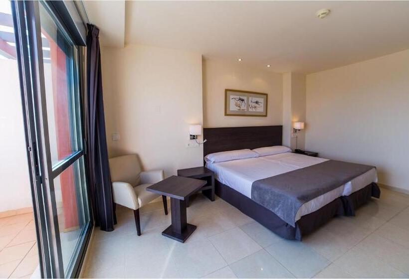 Отель Adaria Vera