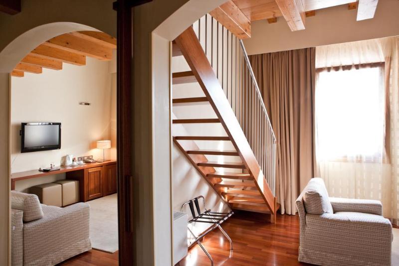 בית מלון כפרי Al Tezzon