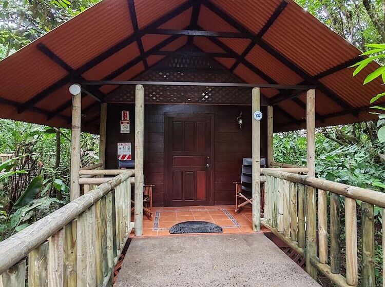 Отель Aninga Lodge