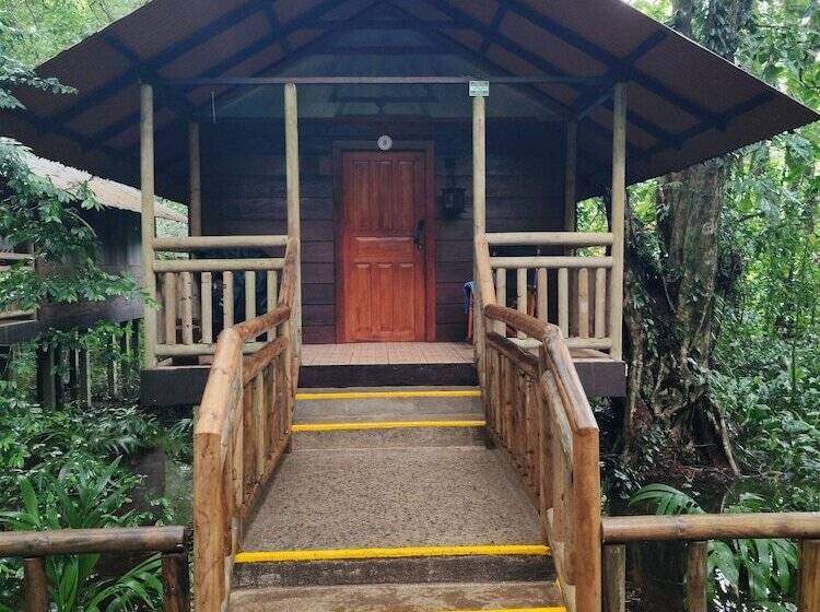 Отель Aninga Lodge