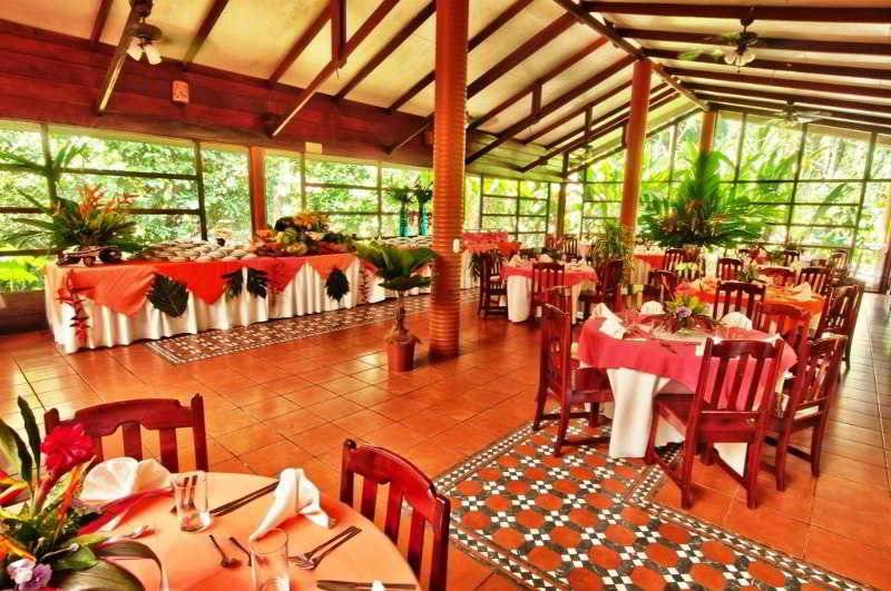 Отель Aninga Lodge