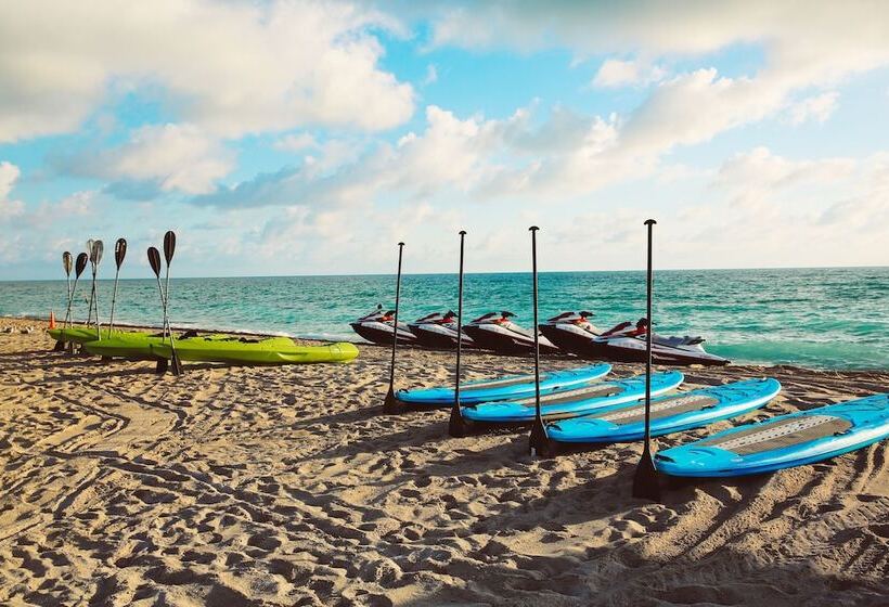 هتل Iberostar Waves Berkeley Shore