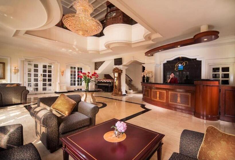 هتل Blue Sky Pandurata Boutique