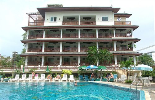 فندق Boss Suites Pattaya
