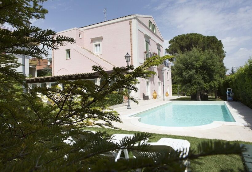 酒店 Casino Ridola