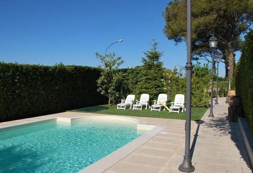 酒店 Casino Ridola