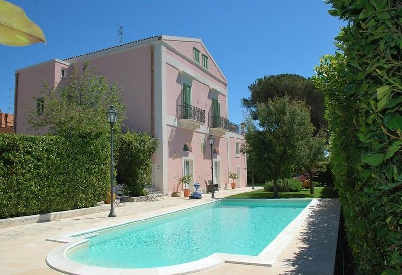 酒店 Casino Ridola