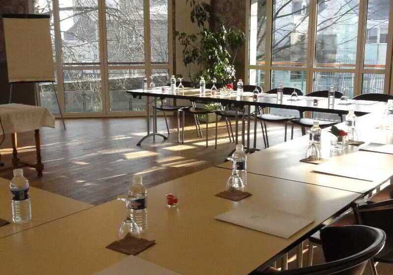 בית מלון כפרי Clos De Vallombreuse, The Originals Relais