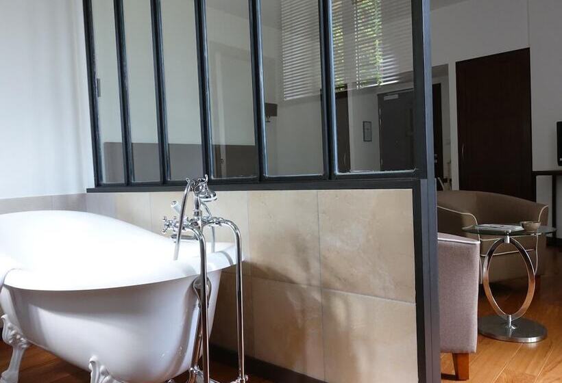 בית מלון כפרי Clos De Vallombreuse, The Originals Relais