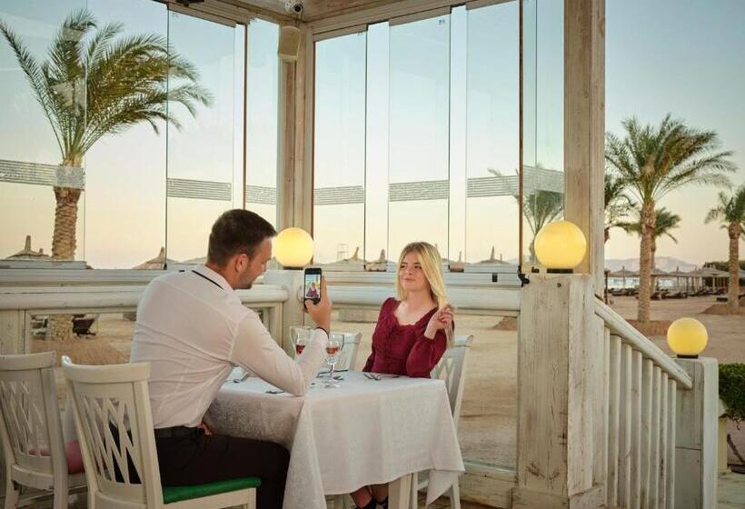 ホテル Coral Sea Holiday Resort And Aqua Park