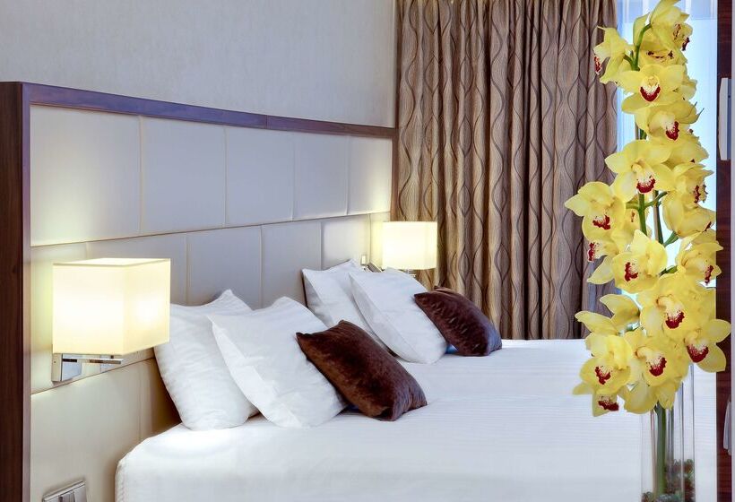 Doubletree By Hilton Hotel & Conference Centre Warsaw