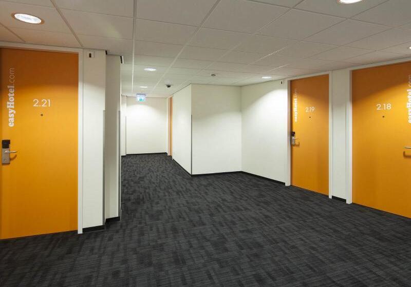 Easyhotel Rotterdam City Centre