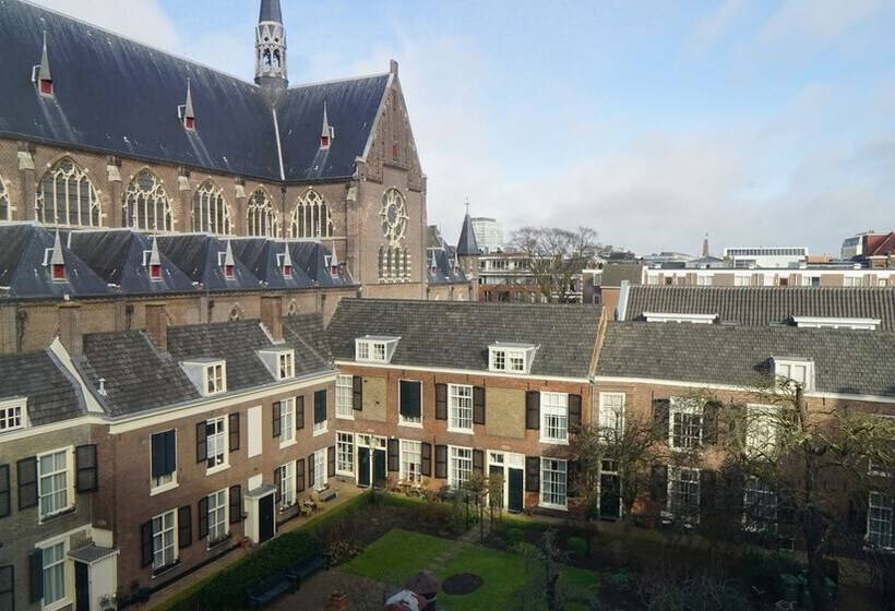 Easyhotel The Hague City Centre