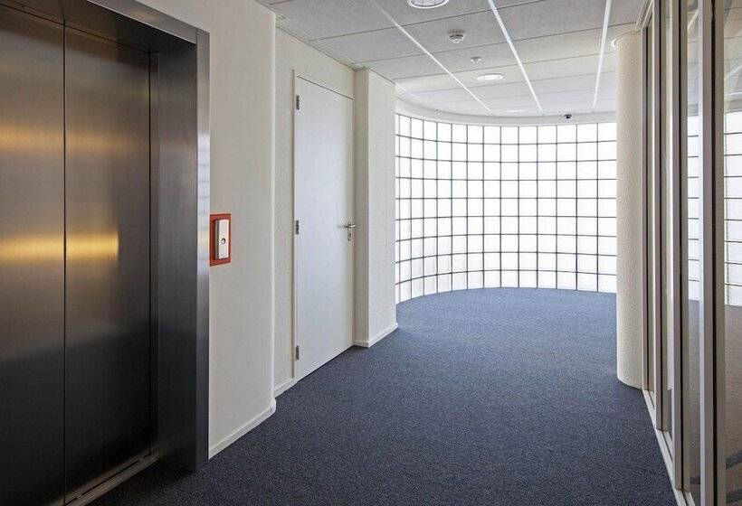 Easyhotel The Hague City Centre