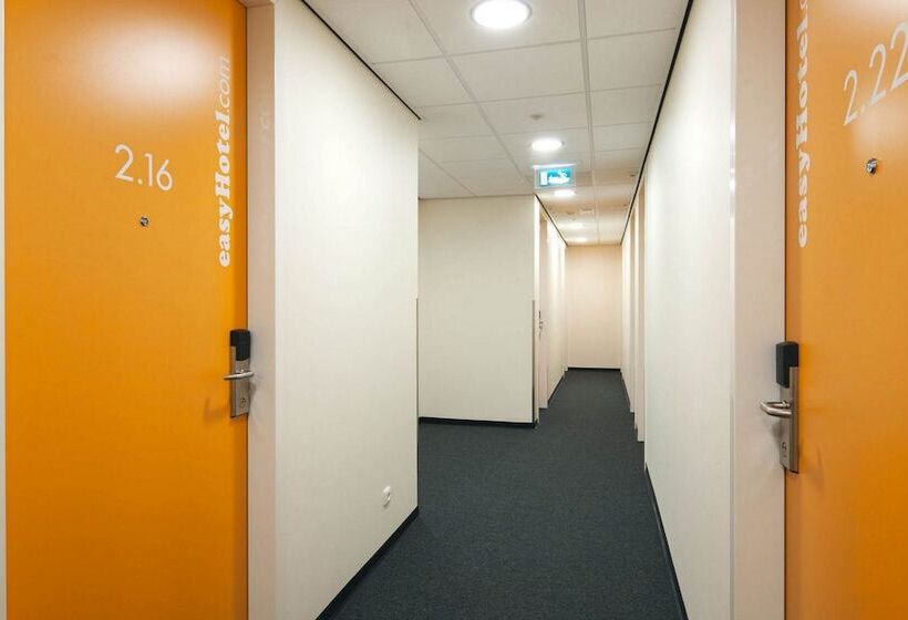 Easyhotel The Hague City Centre