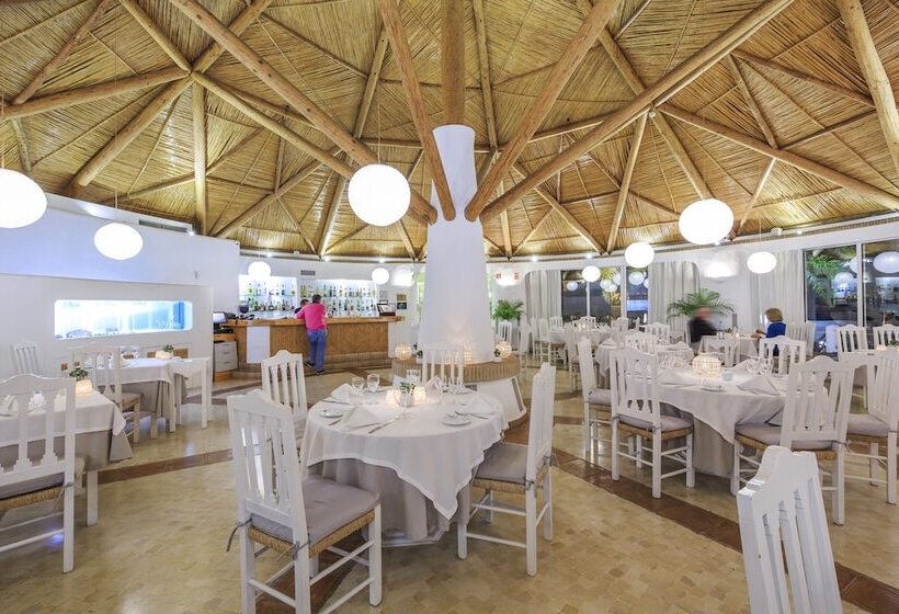 فندق Encosta Do Lago Resort Club