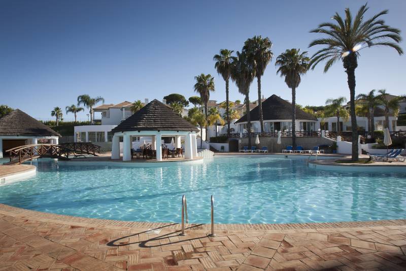 فندق Encosta Do Lago Resort Club