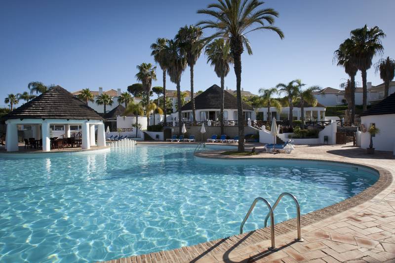 فندق Encosta Do Lago Resort Club