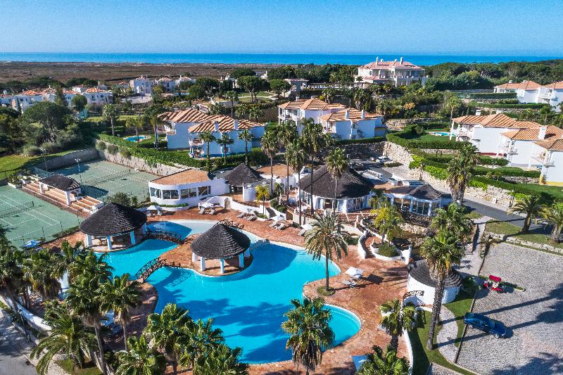 فندق Encosta Do Lago Resort Club