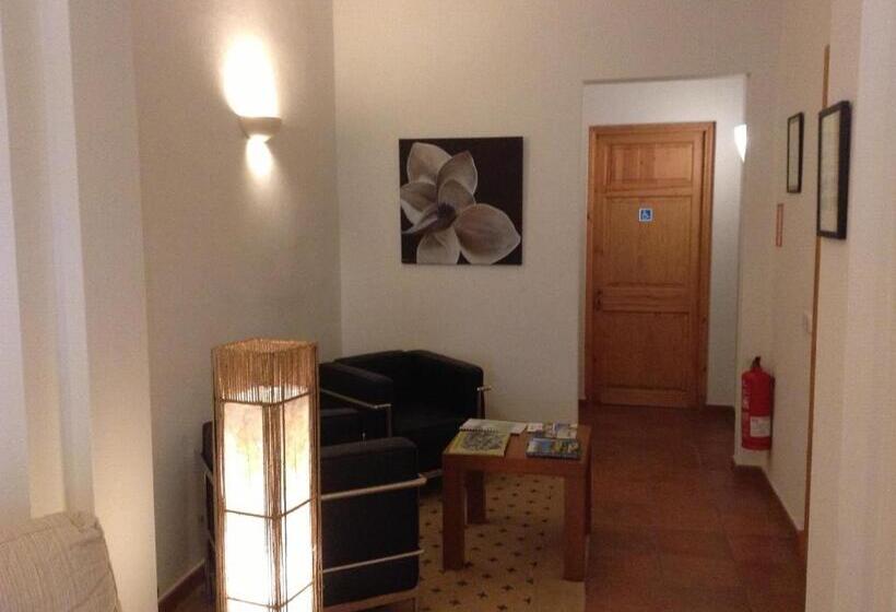 فندق Es Mercadal