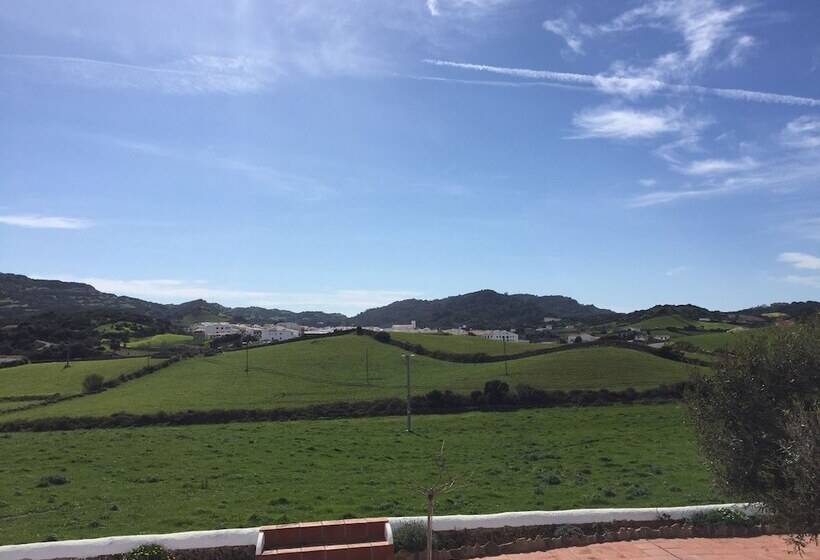 فندق Es Mercadal