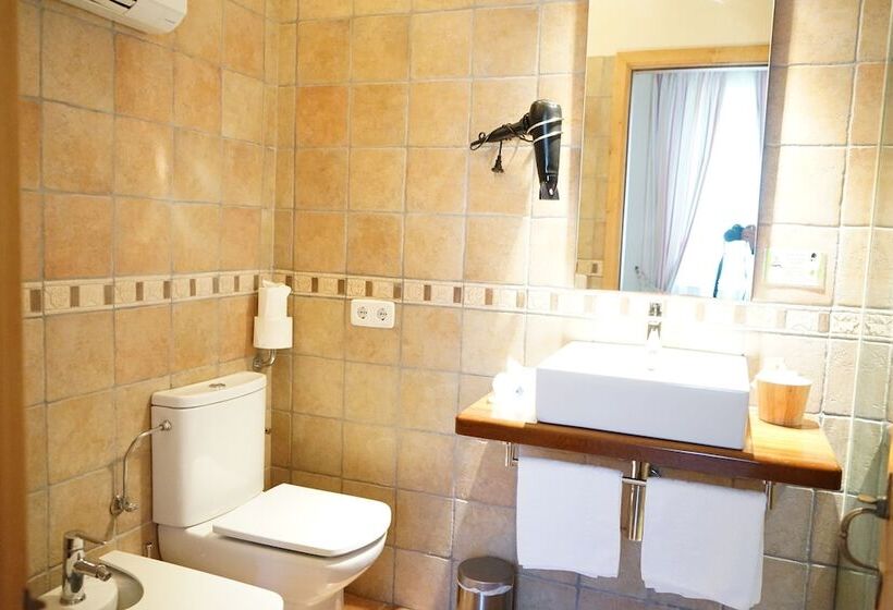 فندق Es Mercadal