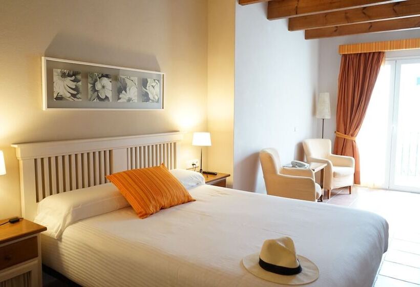 فندق Es Mercadal