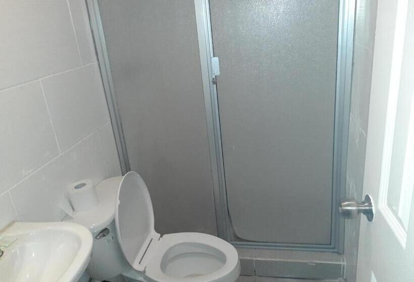 Отель Express Inn Pty Aeropuerto Internacional Panama
