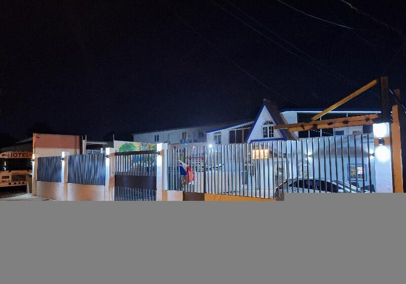 Отель Express Inn Pty Aeropuerto Internacional Panama