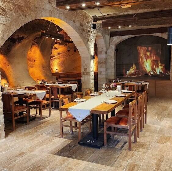 هتل Fresco Cave Suites Cappadocia