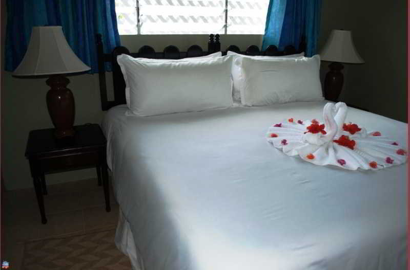 هتل Golden Cove Resort