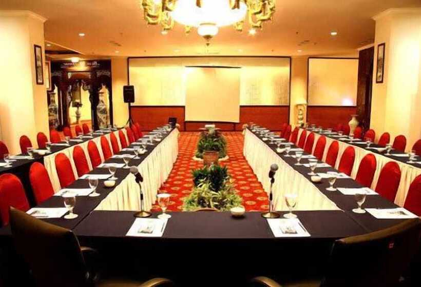 ホテル Grand Tiga Mustika