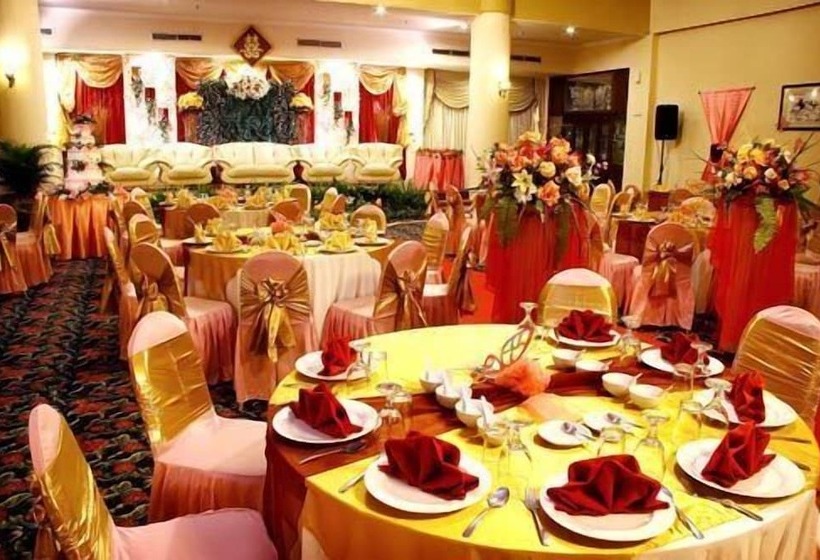 ホテル Grand Tiga Mustika